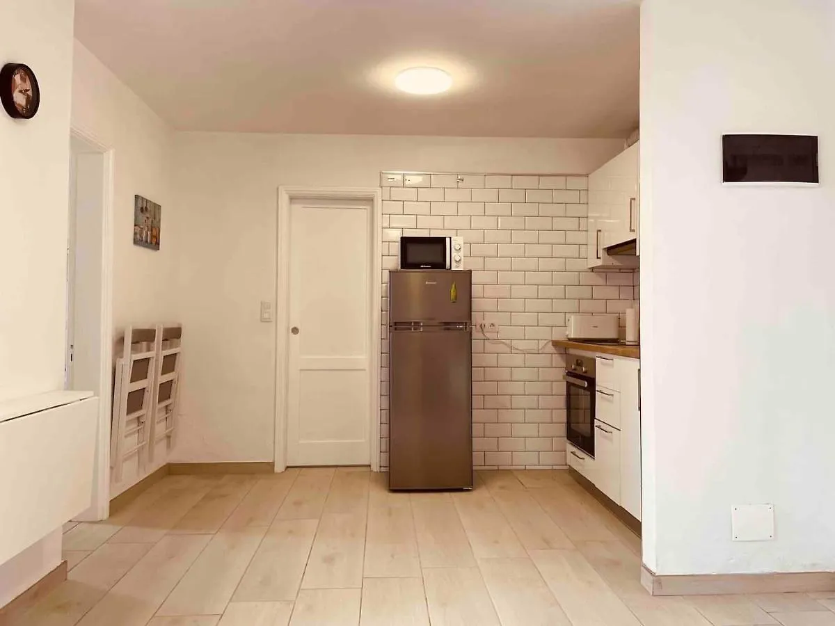 Apartment Luna -Modern One Bedroom Apartment In Central Puerto Del Carmen Tias Spain